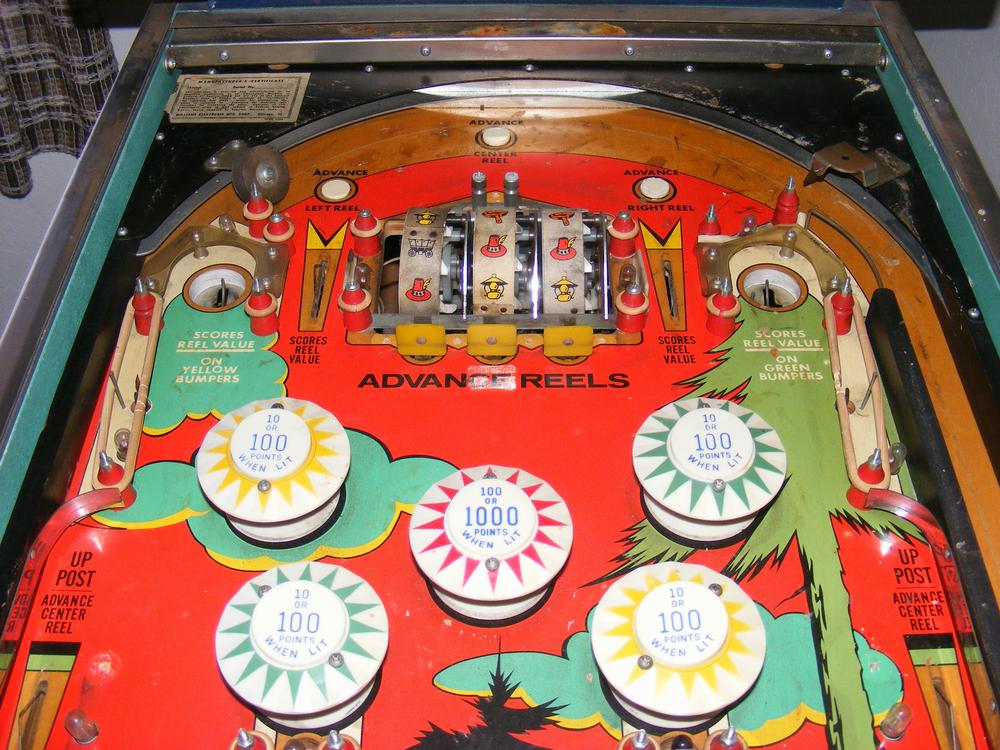 Williams 1971 'Klondike' Playfield Plastics Removed